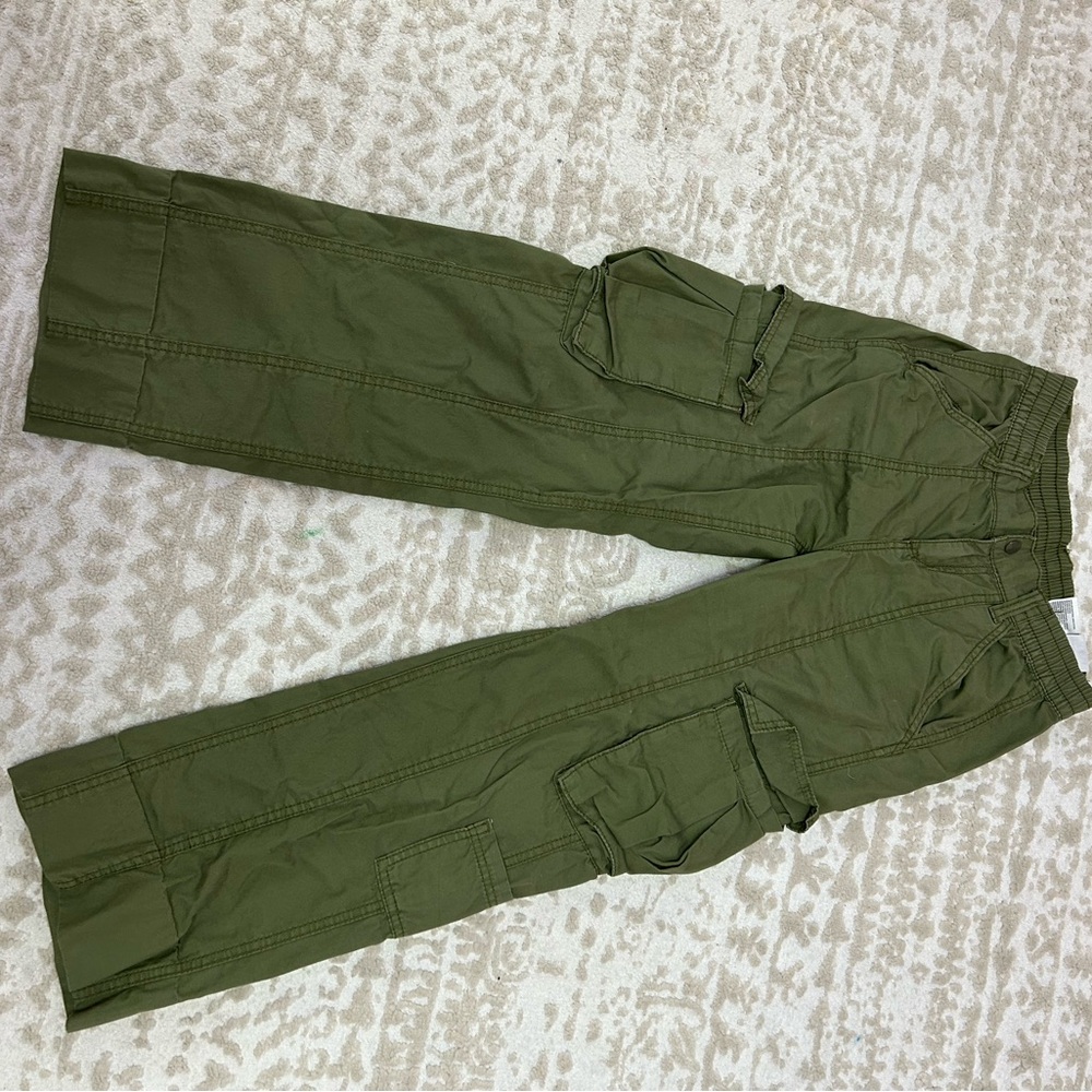 Divided Green Cargo Pants Utility Style